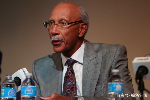 对手被打到暂停都不够用